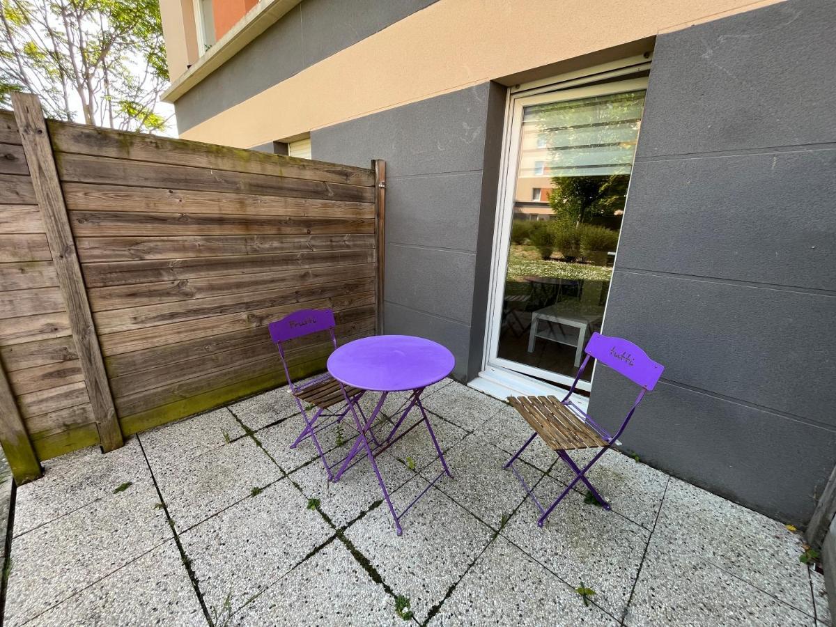Acajou, Studio Avec Terrasse Et Parking Prive Caen Exterior photo