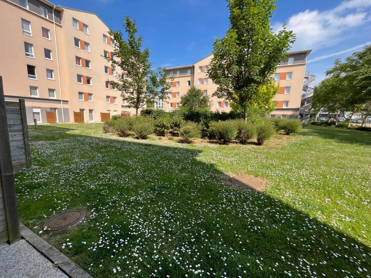 Acajou, Studio Avec Terrasse Et Parking Prive Caen Exterior photo